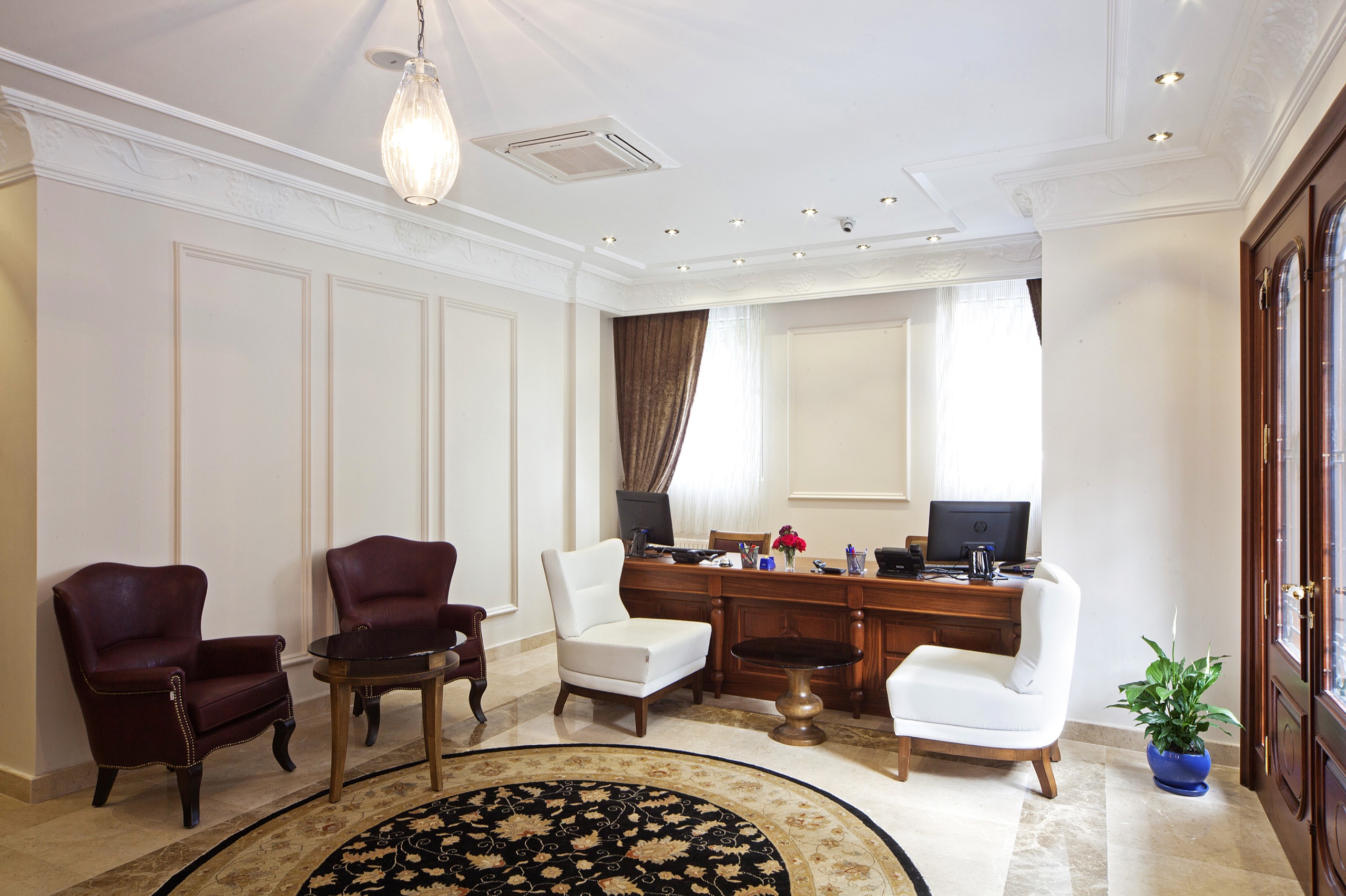 Aren Suites lobby seating and reception