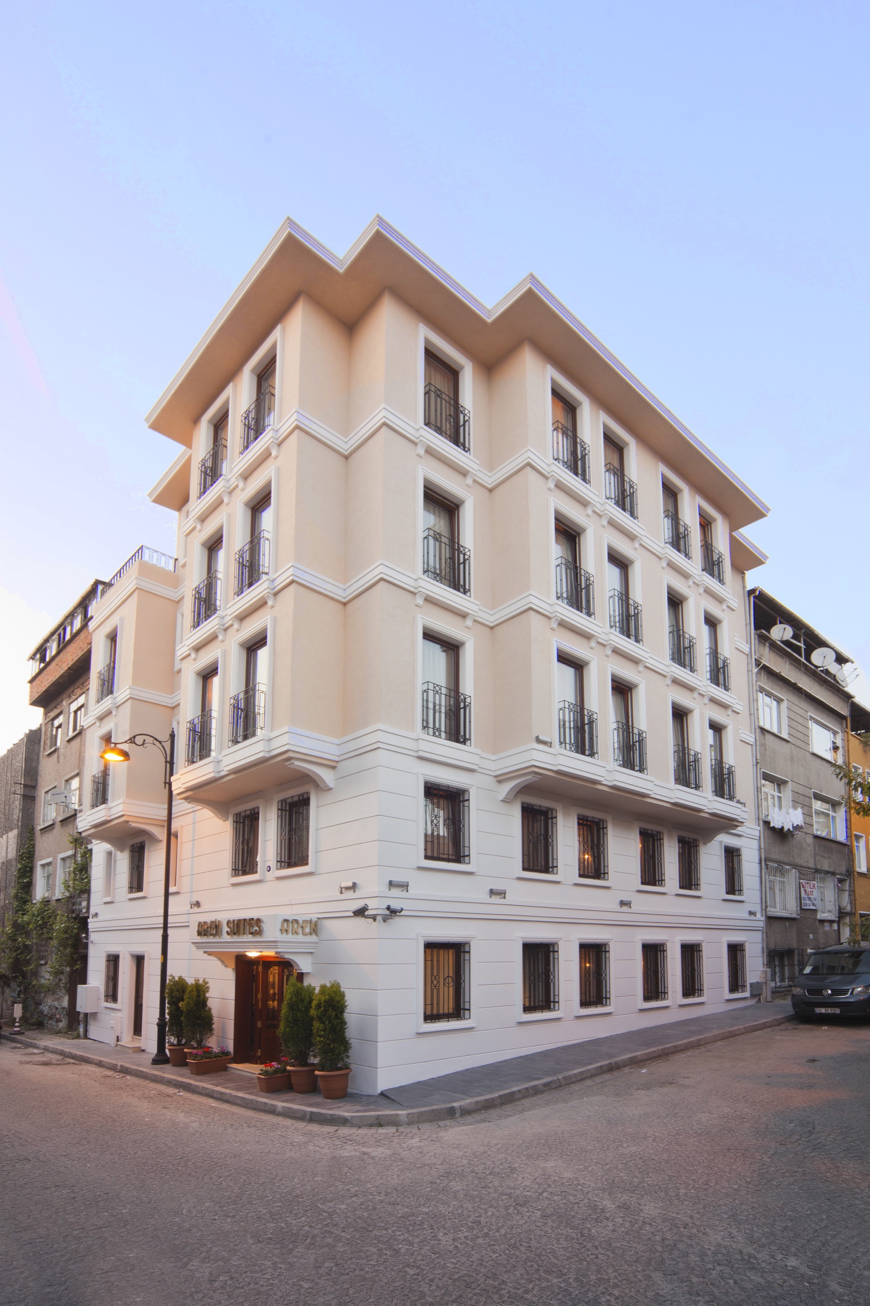 Aren Suites hotel exterior in daylight