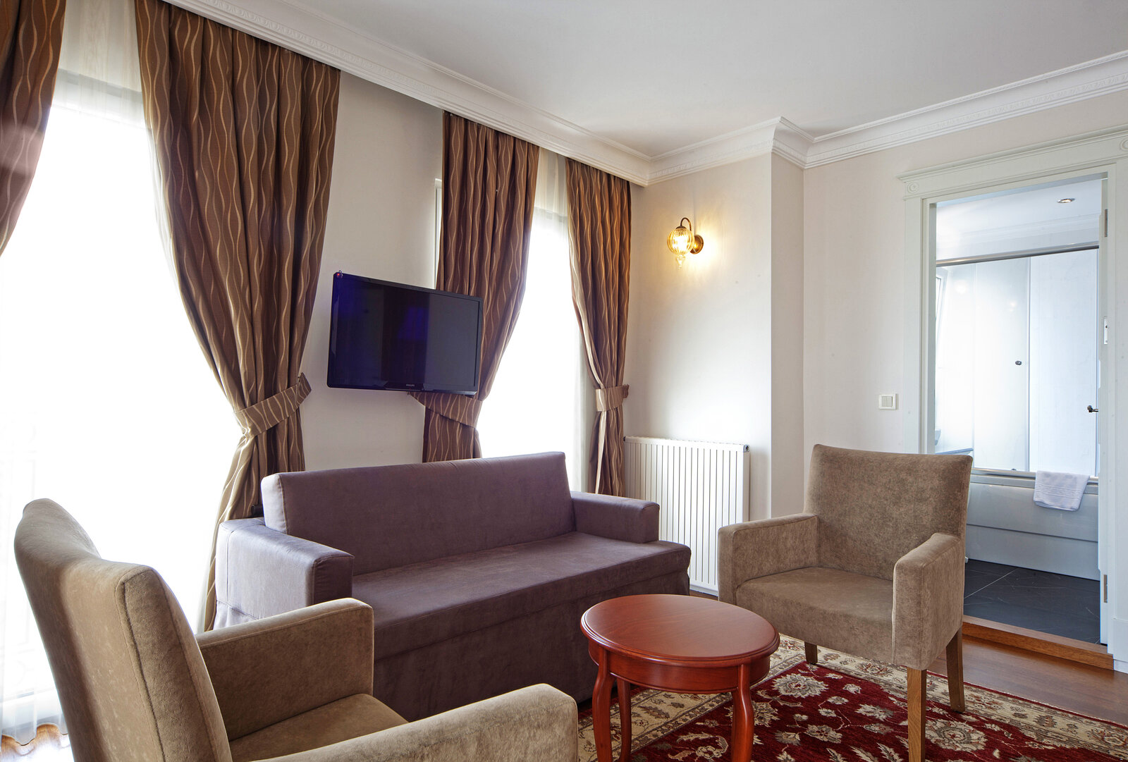 Superior Üç Kişilik Oda – Aren Suites
